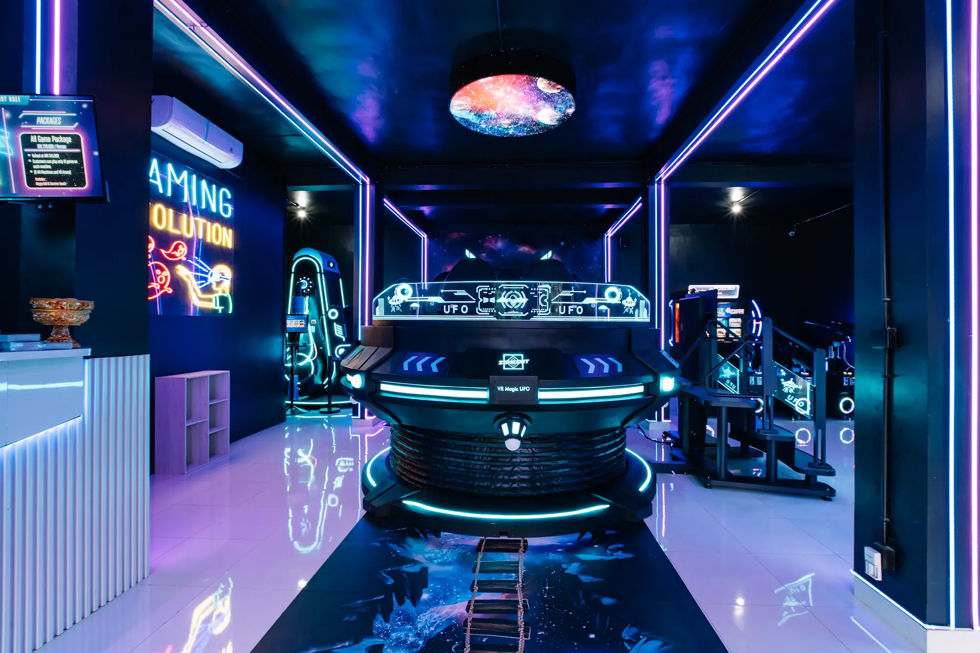 VR UFO Flight Simulator